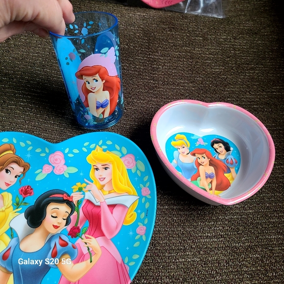 Disney Princess 3 piece dinnerware set - Picture 2 of 5